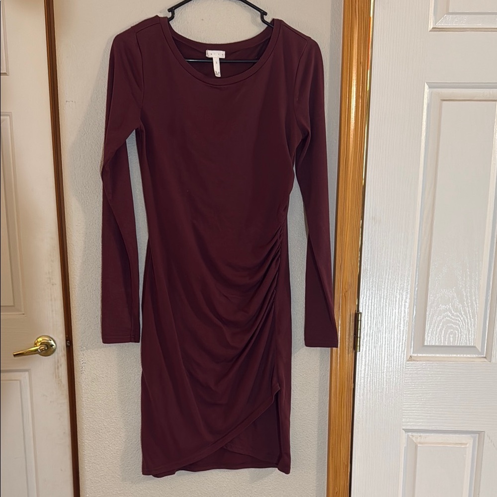 Leith Maroon Ruched Long Sleeve Dress